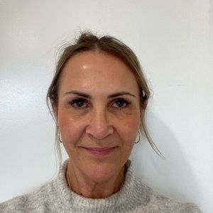 Meet your Posher, Simone